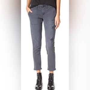 Pam & Gela Distressed Gray Ankle Jeans
FITS LIKE A SIZE 27!